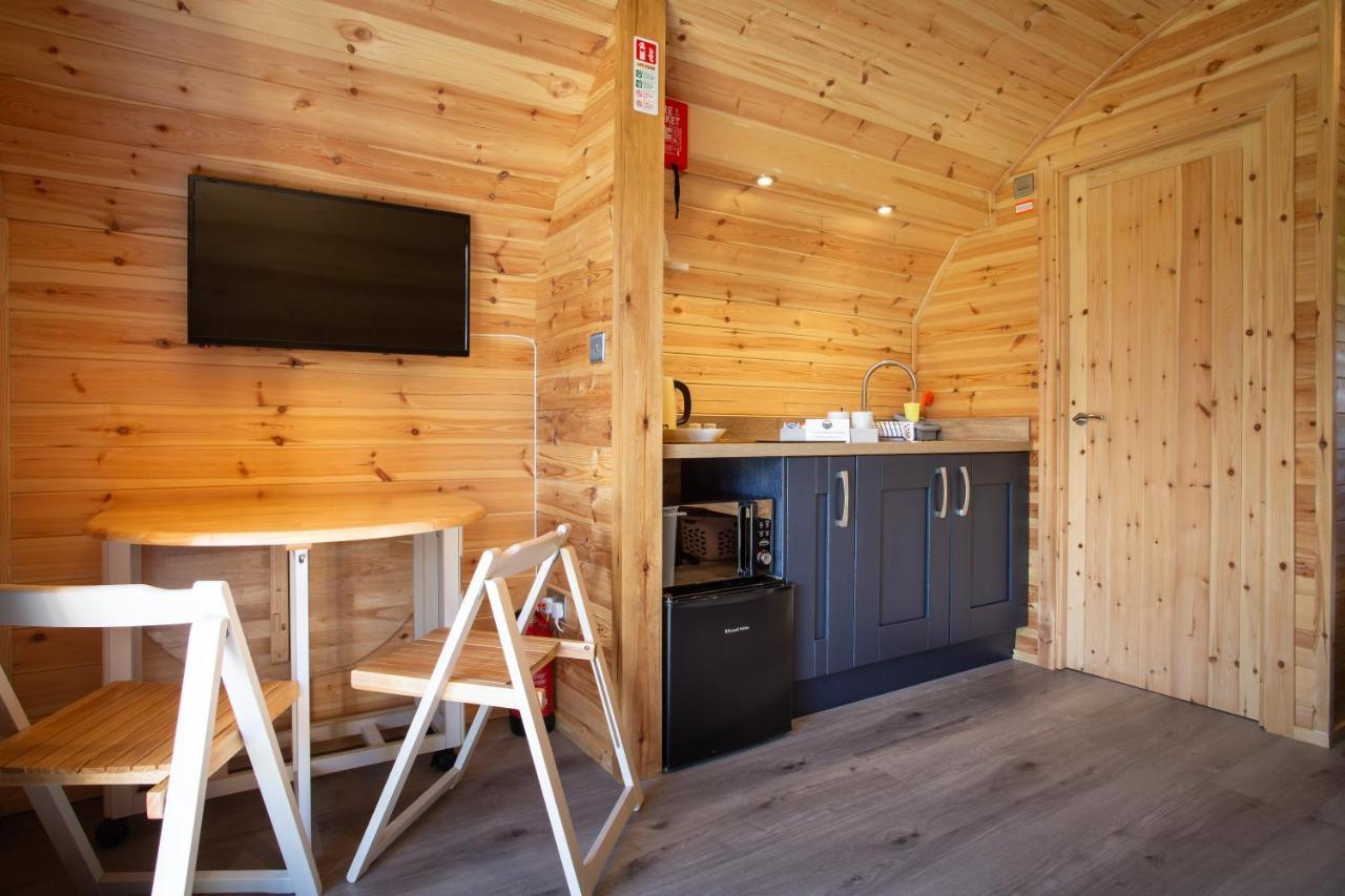 Отель Kings Caves Glamping Torbeg Экстерьер фото